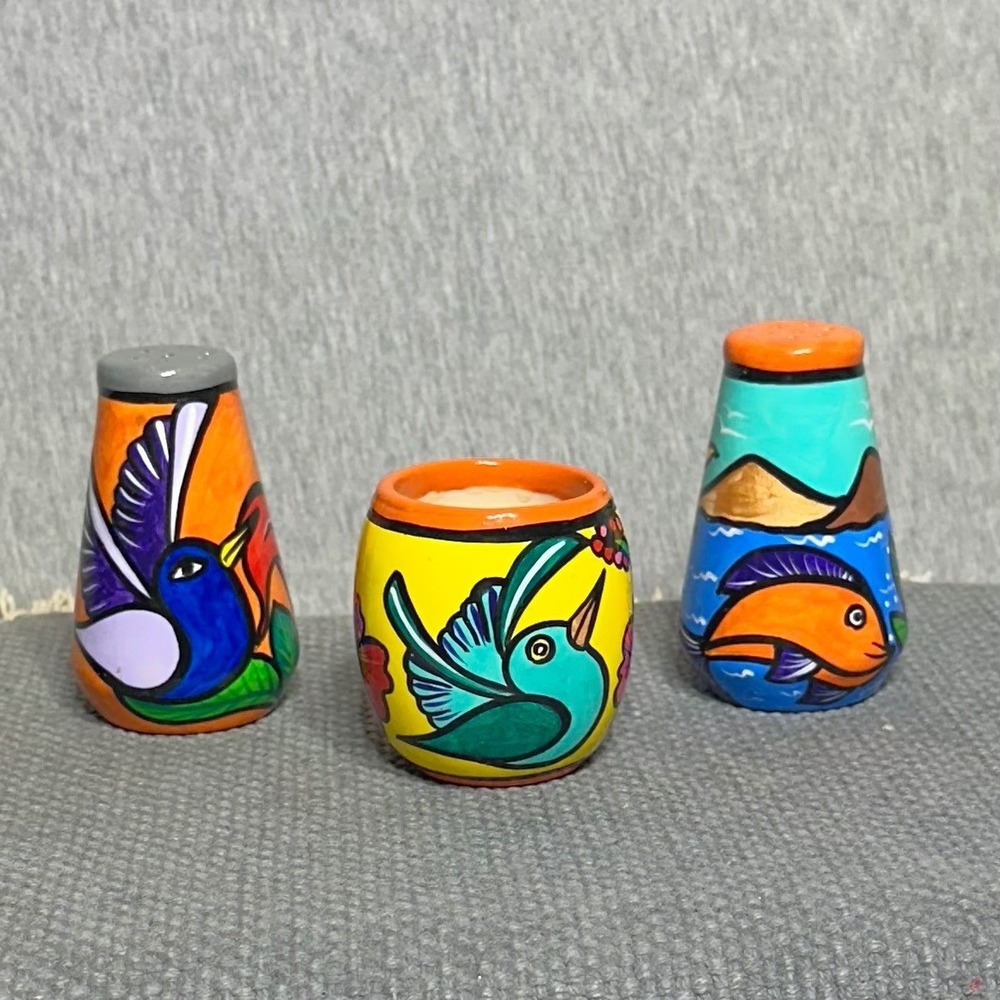 Mexico Hand Painted 3 pc Tropical Salt Pepper Shakers Toothpick Hummingbird Fish